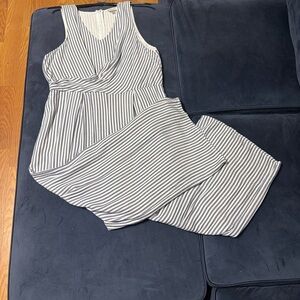 Striped V-Neck Sleeveless Jumpsuit in White and Navy